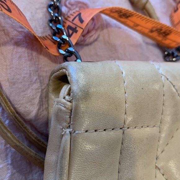 Authentic Vintage Chanel Crossbody Purse - Picture 10 of 11